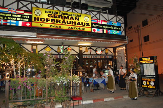 Das German Hofbräuhaus.