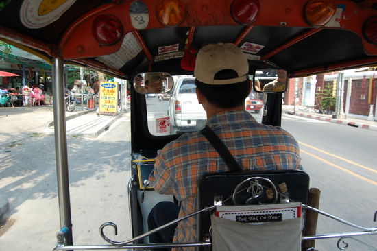 Unterwegs im Tuk Tuk...