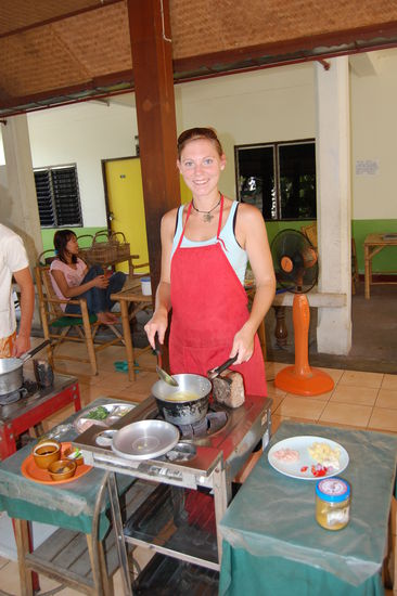 Mein erstes Gericht ist ein gelbes mildes Curry.