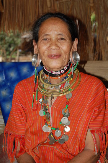 ...dafür haben andere riesige Ohrlöcher.