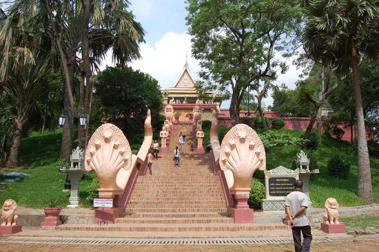 Blick auf den Wat Phnom.
