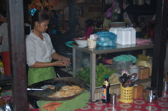 Hier haben wir gebratene Nudeln gegessen, hmmm.