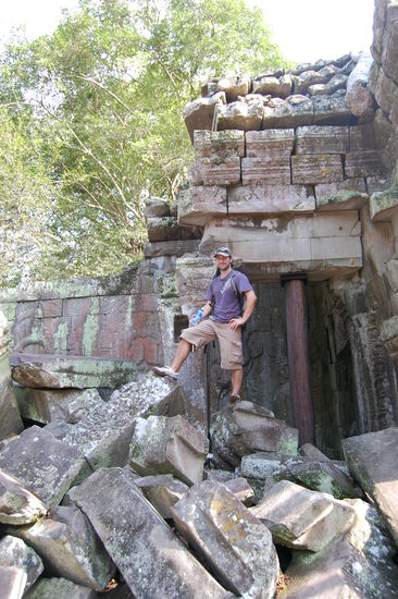 Man muss sich richtig durch die Ruinen kämpfen.