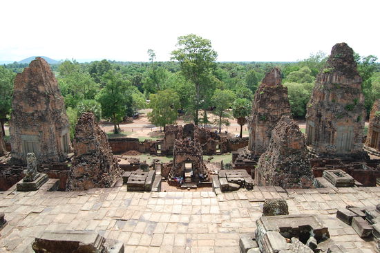 Blick von der obersten Pyramidenstufe.