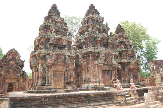 Gebäude im Areal des Banteay Srei.