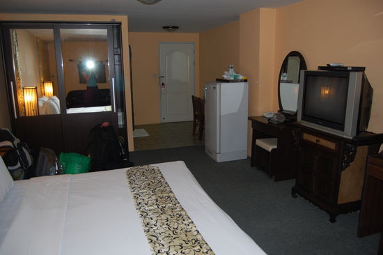 ... schön geräumig und alles drin was man braucht.