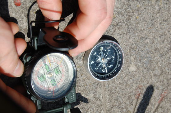 Unser Kompass stimmt zumindest und hat uns auch schon weitergeholfen.
Danke an die Sodener.