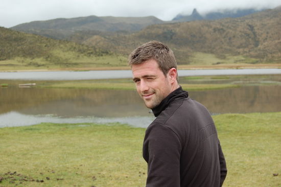 An einer Lagune im Park