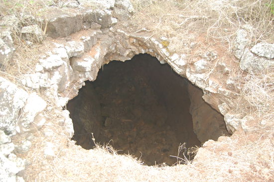 Ein Loch im Lavatunnel