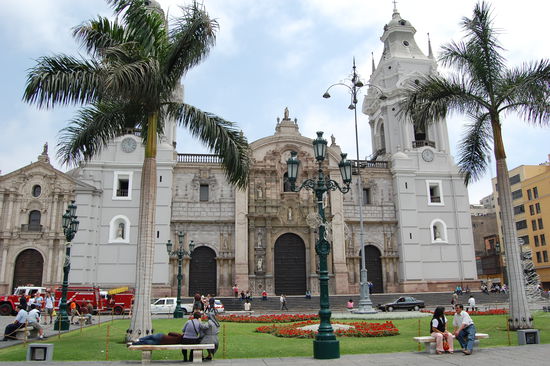Die Kathedrale am Plaza de Armas