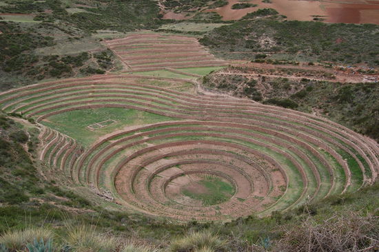 Die kreisfoermigen Terassenfelder.