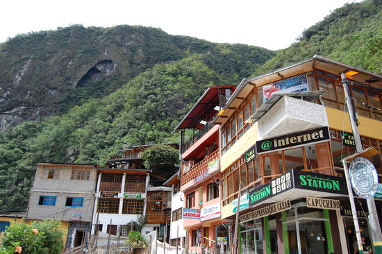 Ganz rechts unsere Hospedaje El Parque Lodge.