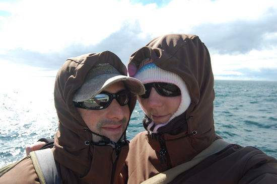 Ganz schoen kalt auf der Fahrt, da kam die Perumuetze gerade recht 