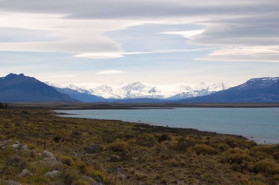 Abendstimmung auf der Rueckfahrt mit Blick auf die Anden am Lago Argentino.