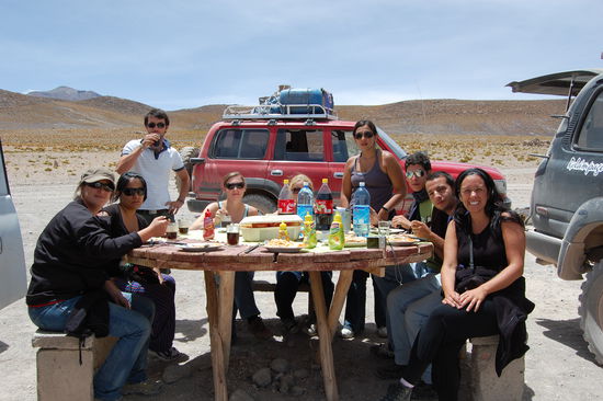 Mittagessen an der Laguna Blanca.