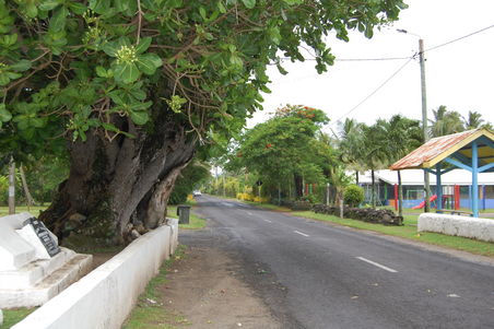Um Rarotonga fuehrt eine Strasse (ca.32km) direkt an der Kueste entlang, welche wir mindestens 6 mal komplett gefahren sind.