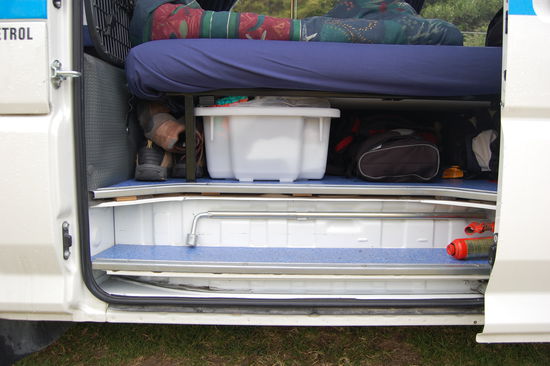 Unser "Kleiderschkrank" und Stauraum.