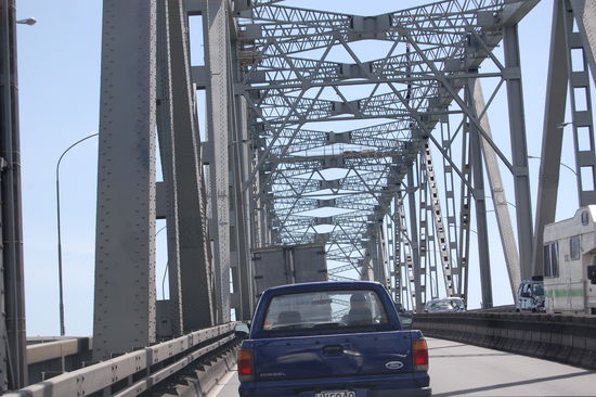 Fahrt ueber die Harbour Bridge.