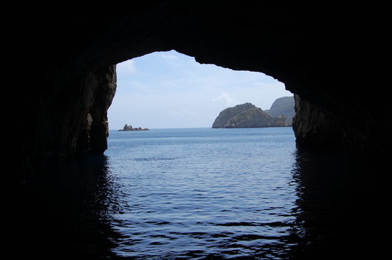 Blick aus der Hoehle.