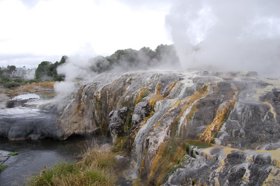 Verkrustete Minerale...