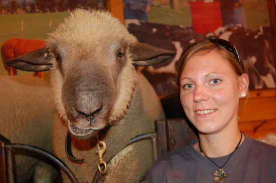 Schaf und ich (rechts).