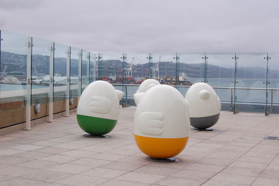 ??? Die umherschaukelnden Voegel ???