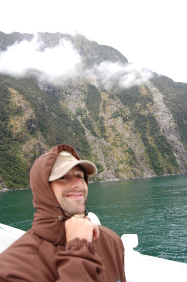 Auf Schiffen ist es irgendwie immer so kalt und windig.