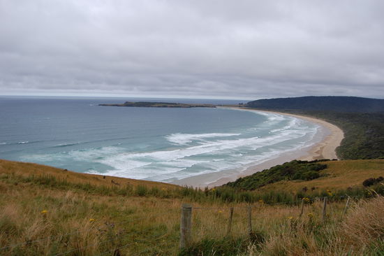 Florence Lookout mit Blick auf die Tautuku Bay: auch in den Catlins reihen sich wunderschoene Buchten aneinander.