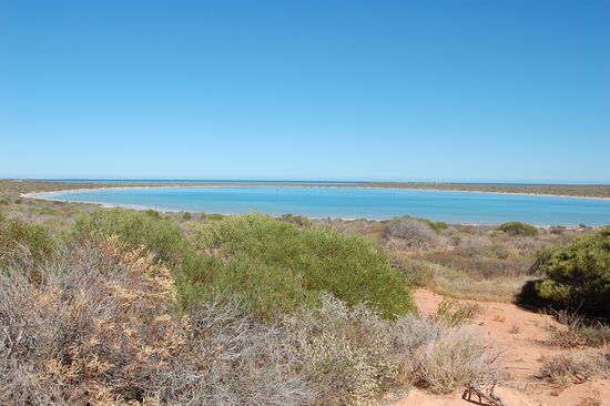 Eine Lagune direkt am Meer.