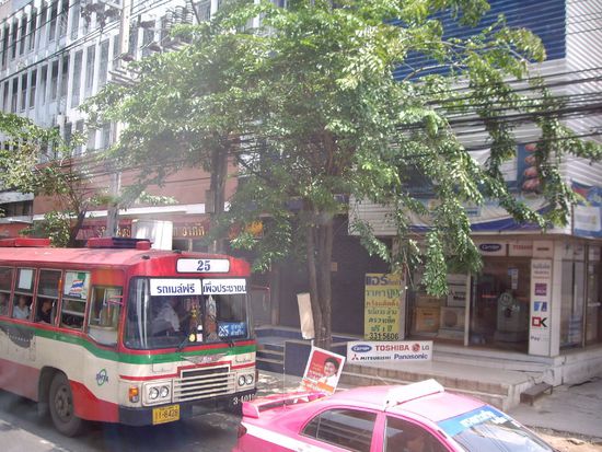 Auf dem Weg zum Busterminal.