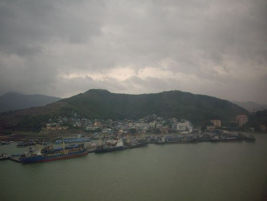 ...und von oben. Man hatte auch eine wunderbare Aussicht auf die ganzen Inseln, aber Fotos wollten nicht so wie ich das wollte.