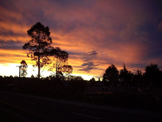...dazu dieser Sonnenuntergang. So konnte der naechste Tag nur gut werden.