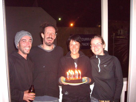 Sogar mit Kuchen  
Tul, Alex und Franzi