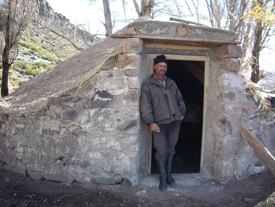 ...und ganz stolz vor seinem Neuen.