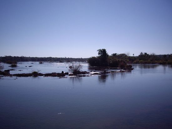 An einer Stelle guckt man sich die Geschichte mal von oben an. Hier die Ruhe vor dem Sturm. Das Video pack ich wieder bei Facebook rein