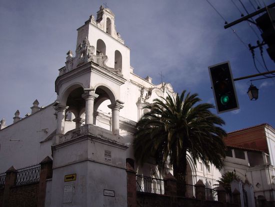 Ich besitze sogar EIN Foto von der schönen weissen Stadt Sucre 