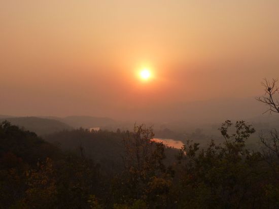 Sonnenuntergang ueber Hsipaw - stunning!!!!!!!!!