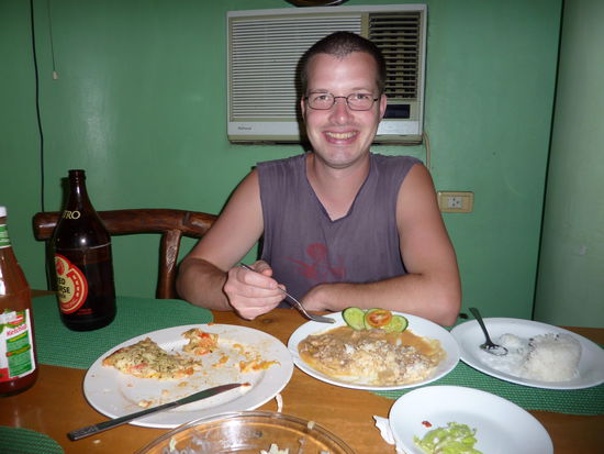 Es gibt auch lecker Zuericher Geschnetzeltes. Schmeckts Lars?