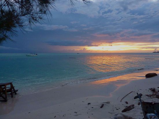 Coole Farben, links noch tuerkis, rechts schon orange