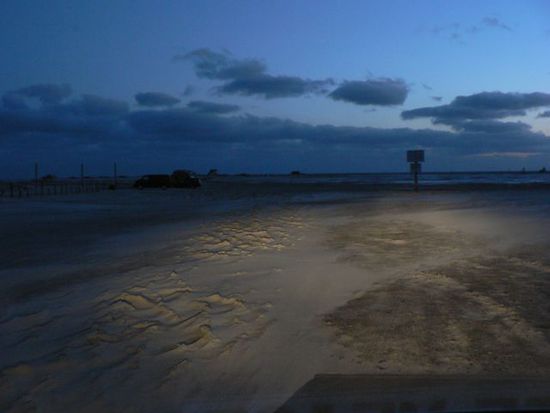 der strandparkplatz in st peter ording (fast im sand eingefahren...)
