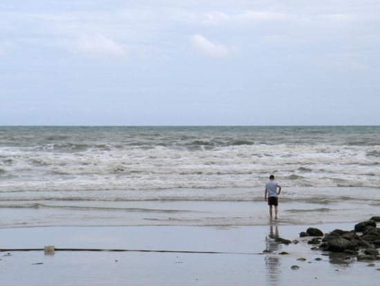 Das Meer ist ziemlich aufgewühlt, Baden wird daher schwierig
