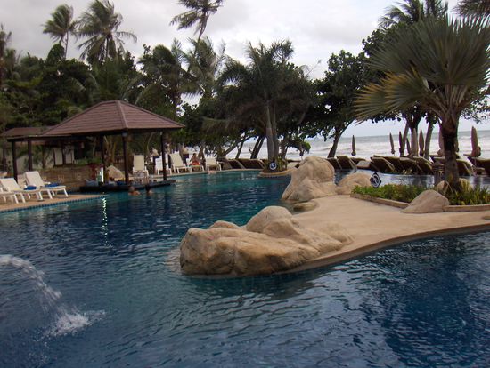 Ein großer Pool fast ganz für uns alleine