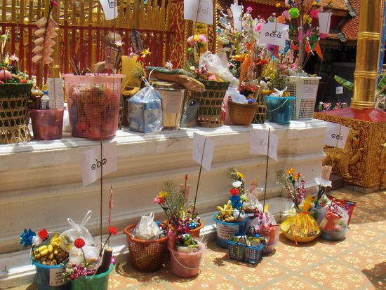 Viele Eimer standen hier im Weg rum