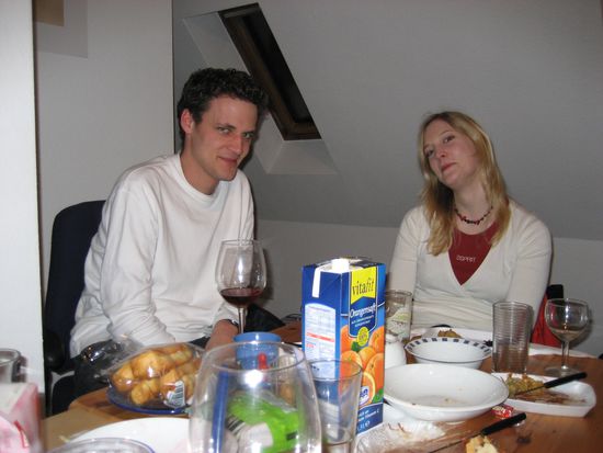 Andi und Ellen - was sagen mir diese Blicke?!  Andi, ich erwarte eigentlich mal  Rückmeldung bzgl. des Stands des Projekts von Ellens Geburtstag!