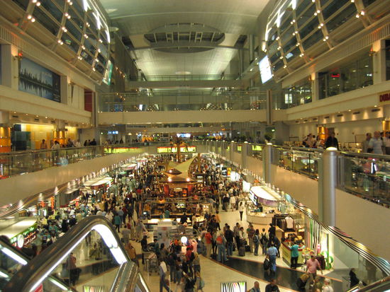 Flughafen Dubai - der Konsumtempel