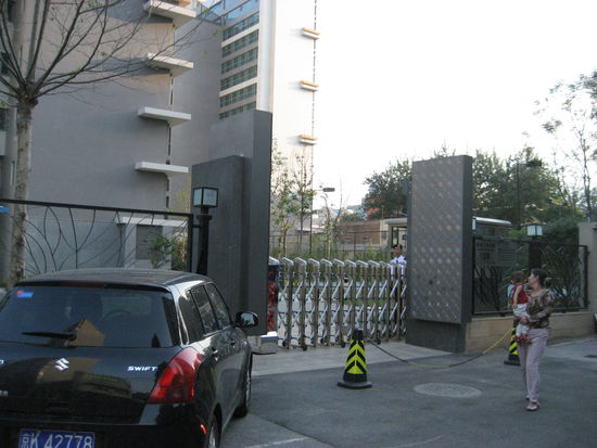 Gut bewacht. Nicht dass das Botschaftsviertel besonders gefährlich wäre...