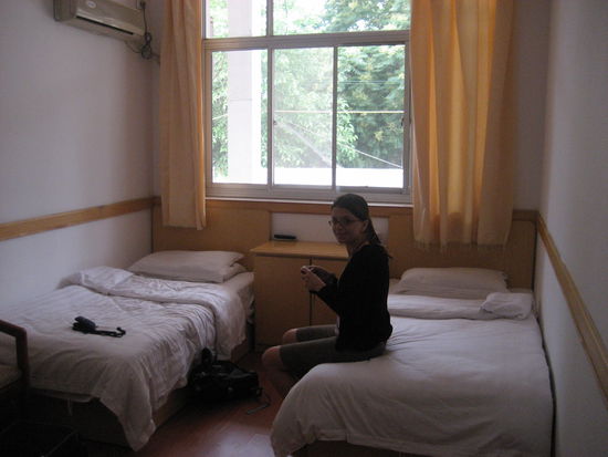 Unser Zimmer für 15 Euro - nur das Bad war baaah..