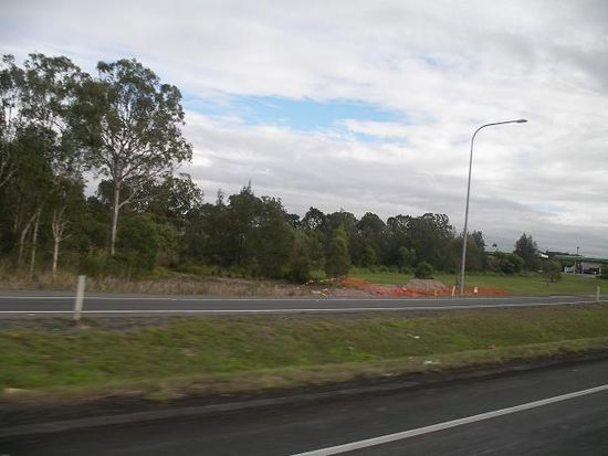Auf dem Weg von Brisbane nach Noosa. Bereits die erste Schweizerin im Bus.