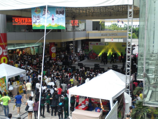 Dance Contest vor dem Siam Center