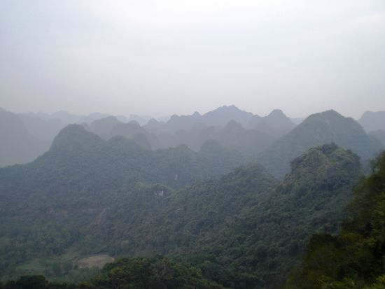Ausblick vom Ngu Lam Berg